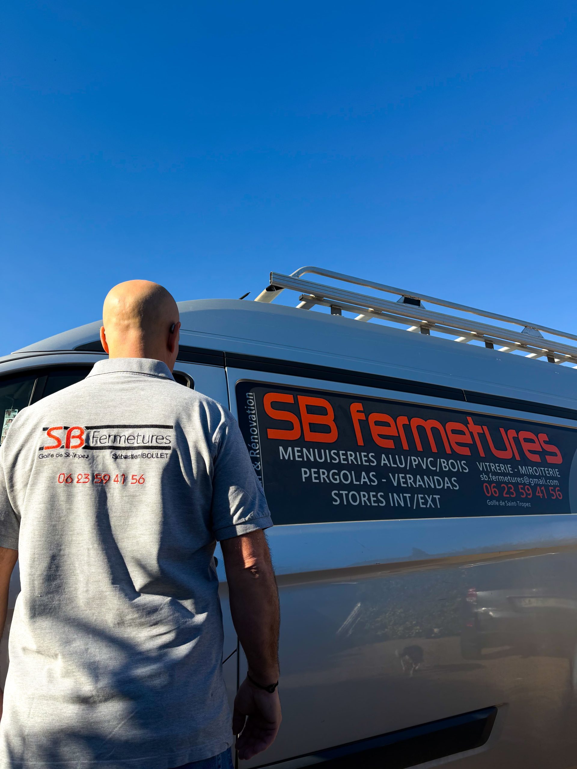 Sébastien Boulet, fondateur de SB Fermetures, artisan menuiserie dans le Golfe de Saint-Tropez